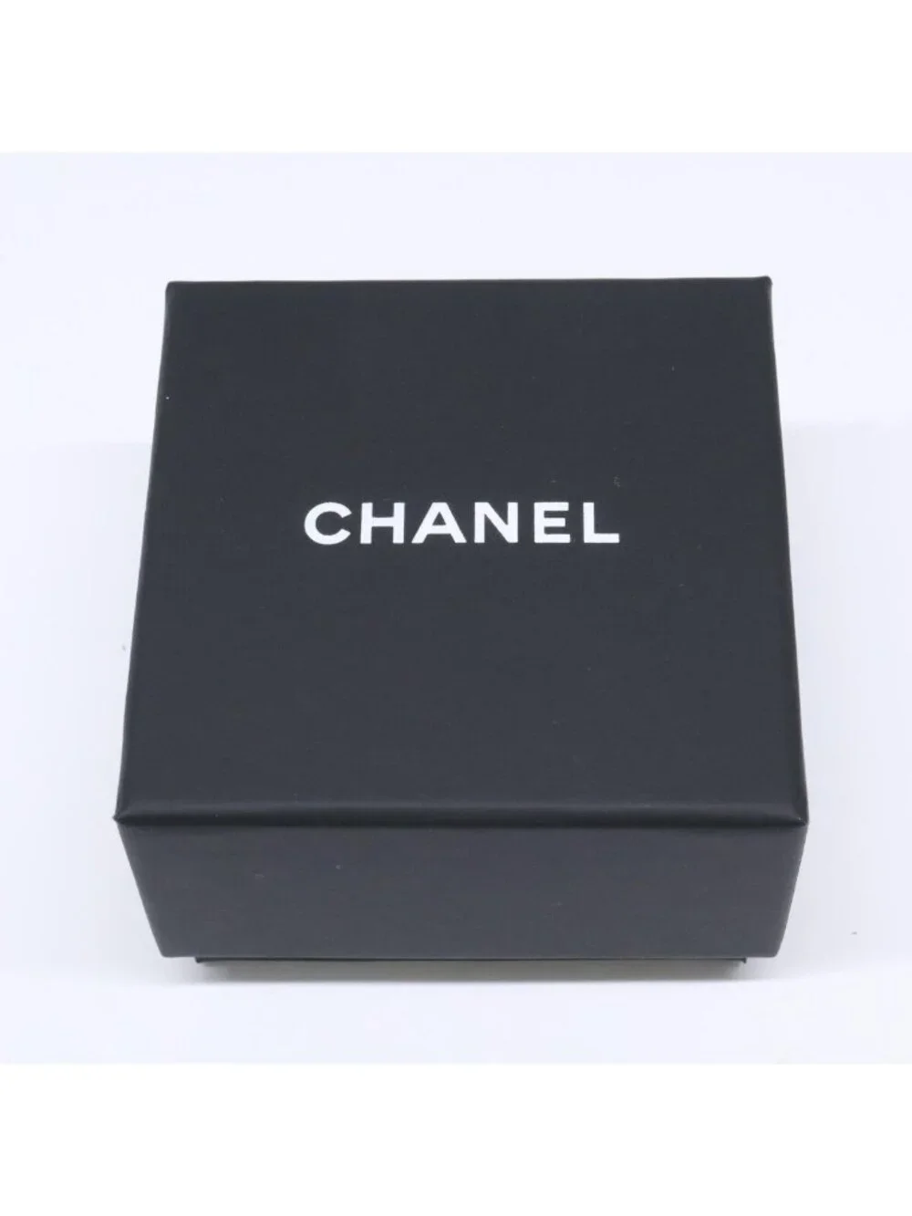 Chanel Rhinestone CC Logo Ring - Picture 8 of 9